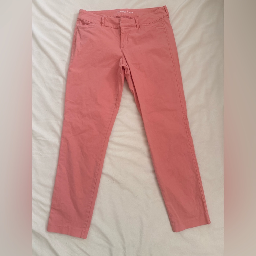 Old Navy Coral Cropped Pants